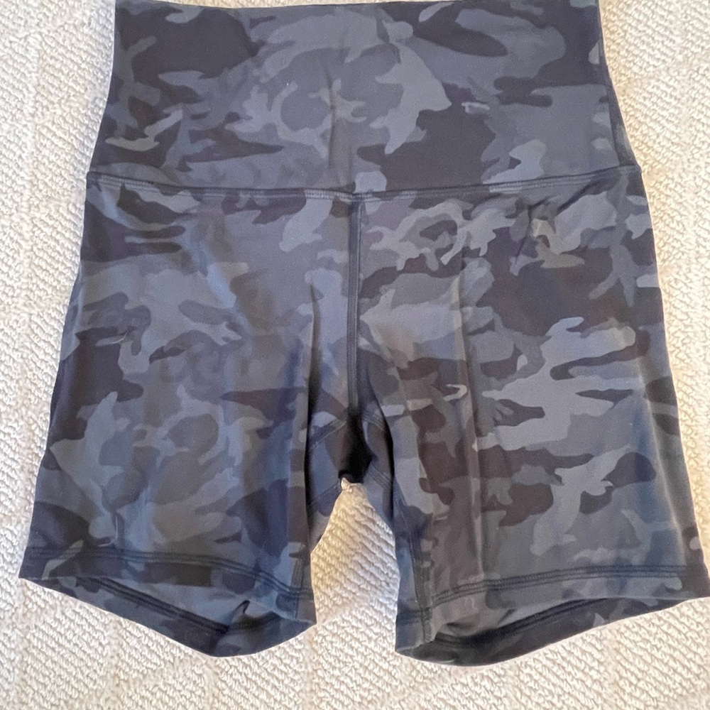 lululemon athletica Align High Rise Shorts - Black & Gray 4”